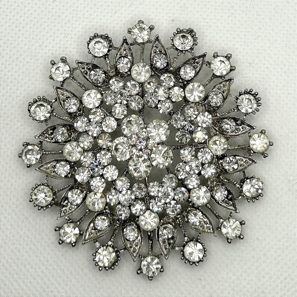Silver Tone Starburst Rhinestone Snowflake Flower Brooch Pin CZ Art‎ Deco